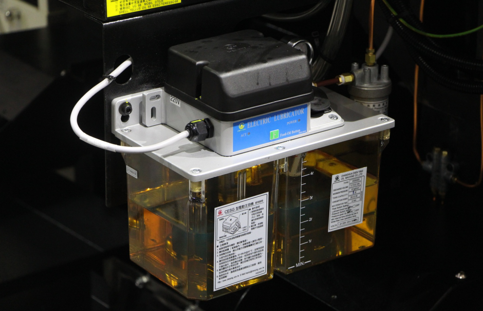 臺群加工中心保養