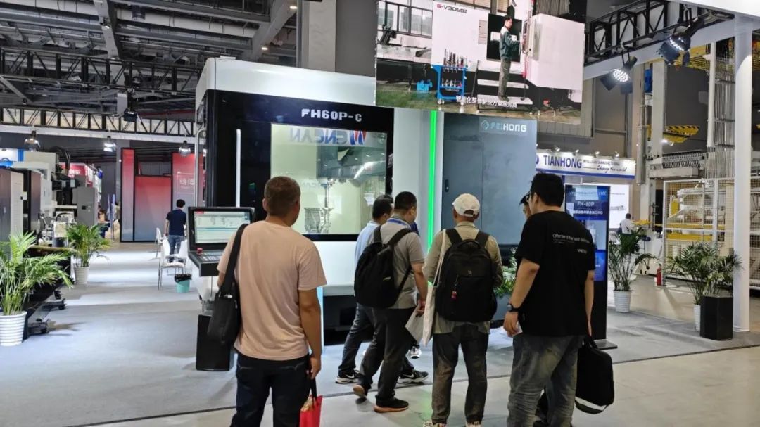 五軸聯動銑車復合加工中心