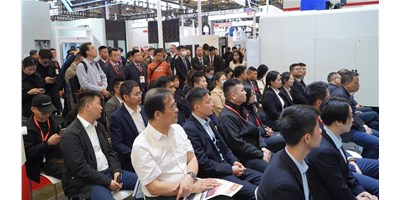 創世紀集團CCMT2024新品發布會盛大揭幕，高端五軸機床引領行業創新潮流